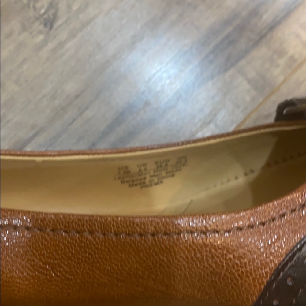 Shoes - Picture 8 of 10